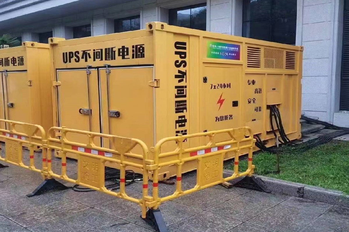 王屋镇发电机租赁施工现场
